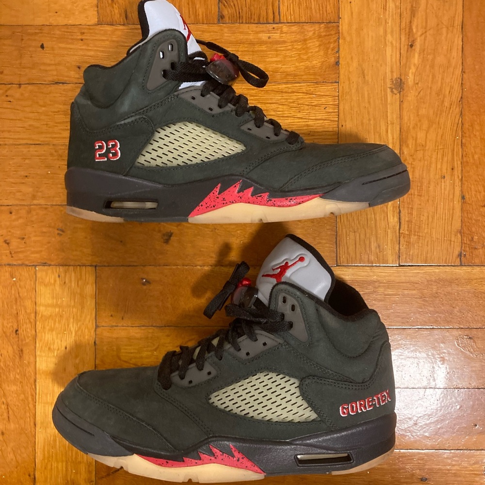 Air Jordan 5 Retro GORE-TEX “Off-Noir” Size 9